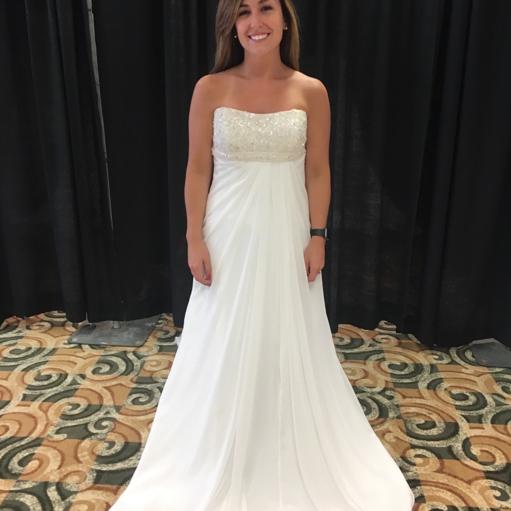 Maggie sottero wedding gown - Picture 2 of 6